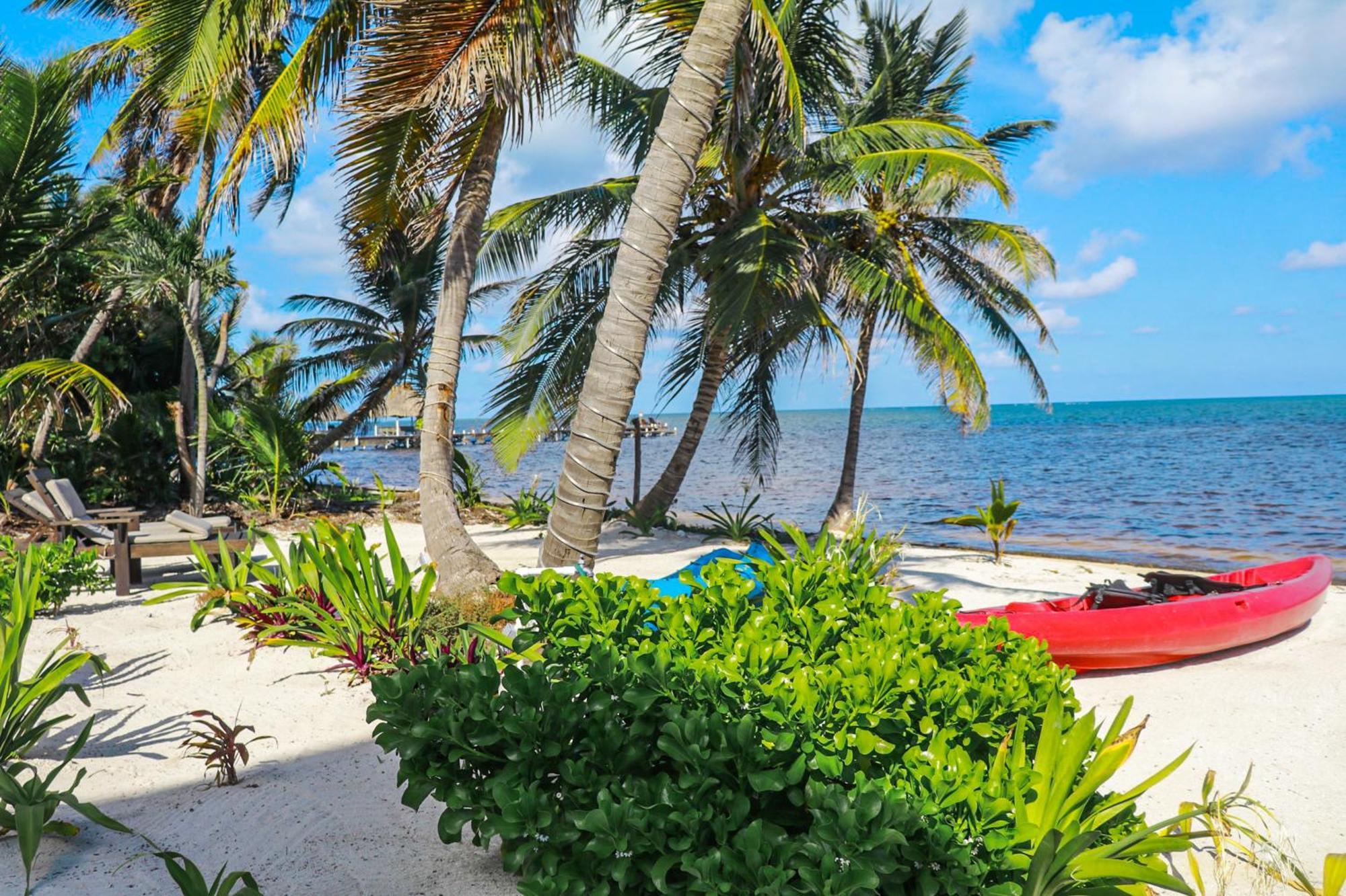 Blue Water Beach Villas San Pedro  Ruang foto