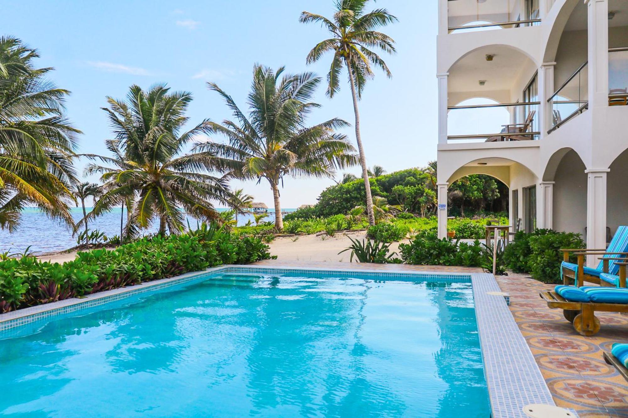 Blue Water Beach Villas San Pedro  Ruang foto
