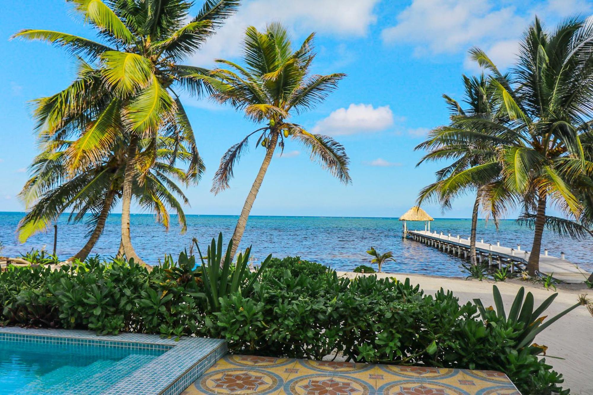 Blue Water Beach Villas San Pedro  Ruang foto