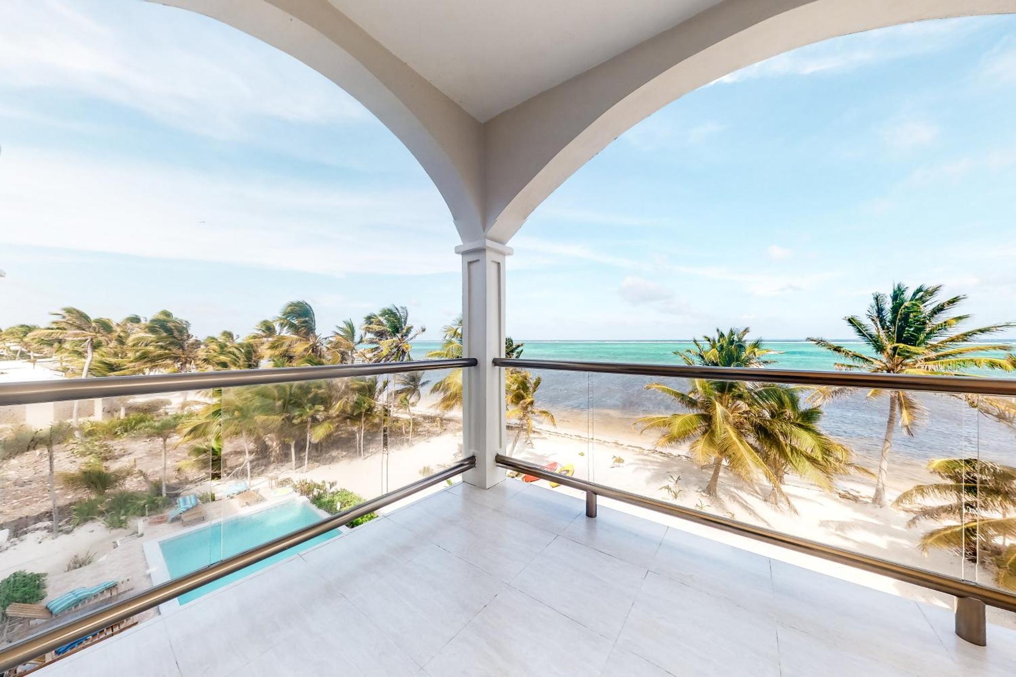 Blue Water Beach Villas San Pedro  Ruang foto
