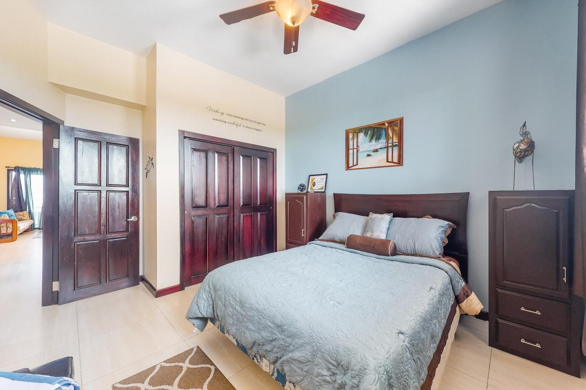 Blue Water Beach Villas San Pedro  Ruang foto