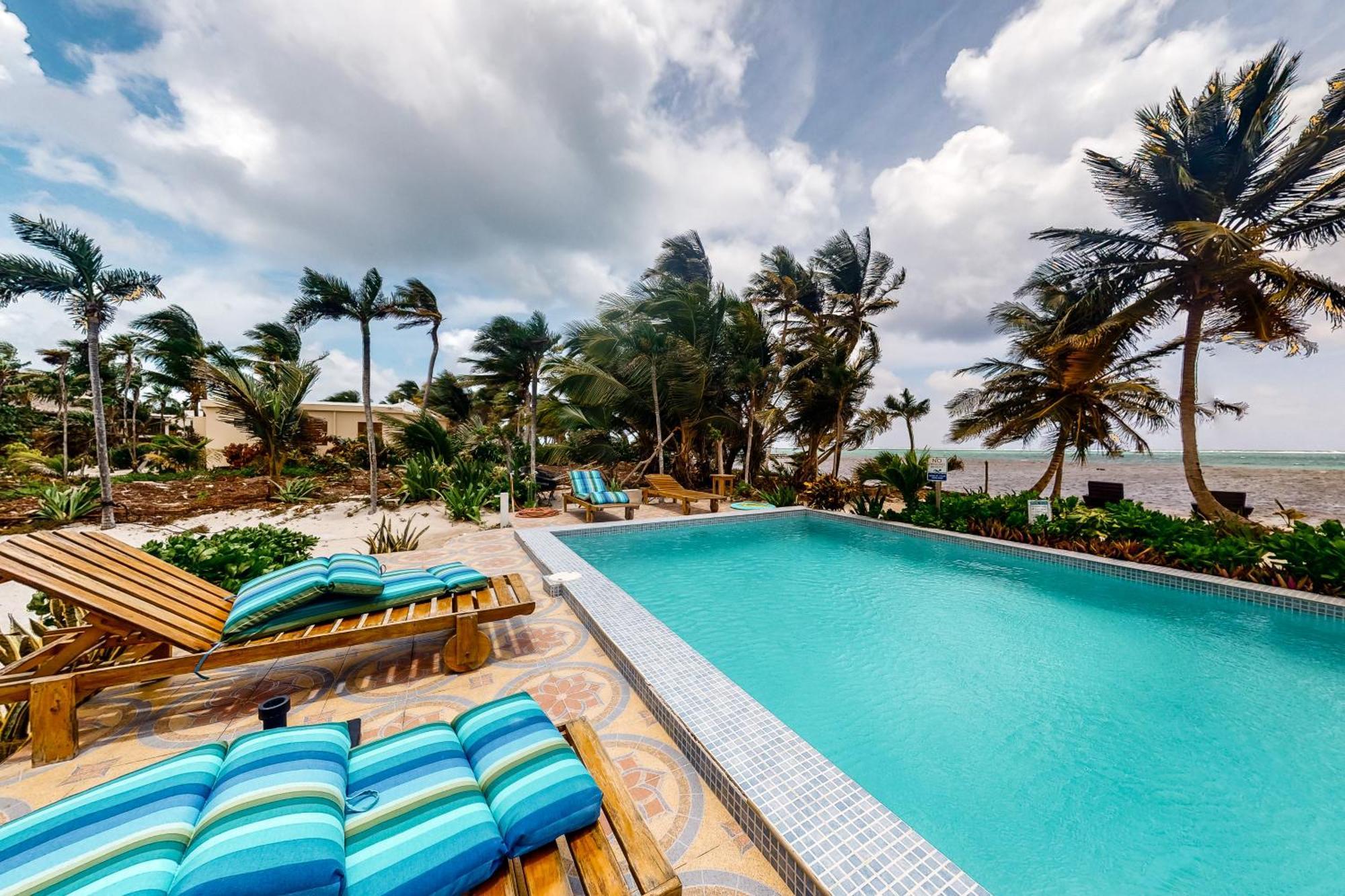 Blue Water Beach Villas San Pedro  Ruang foto
