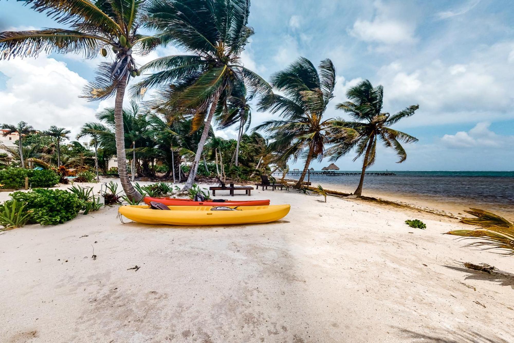 Blue Water Beach Villas San Pedro  Ruang foto