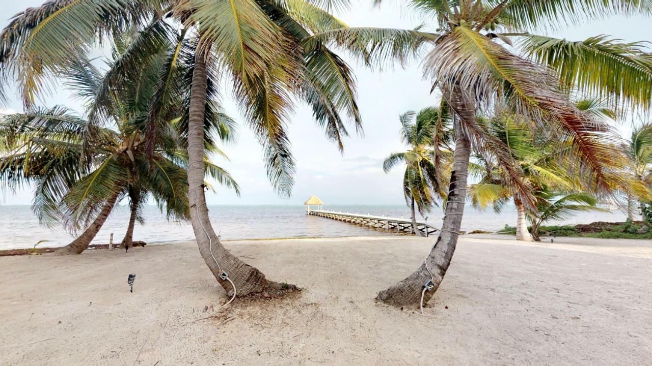 Blue Water Beach Villas San Pedro  Ruang foto