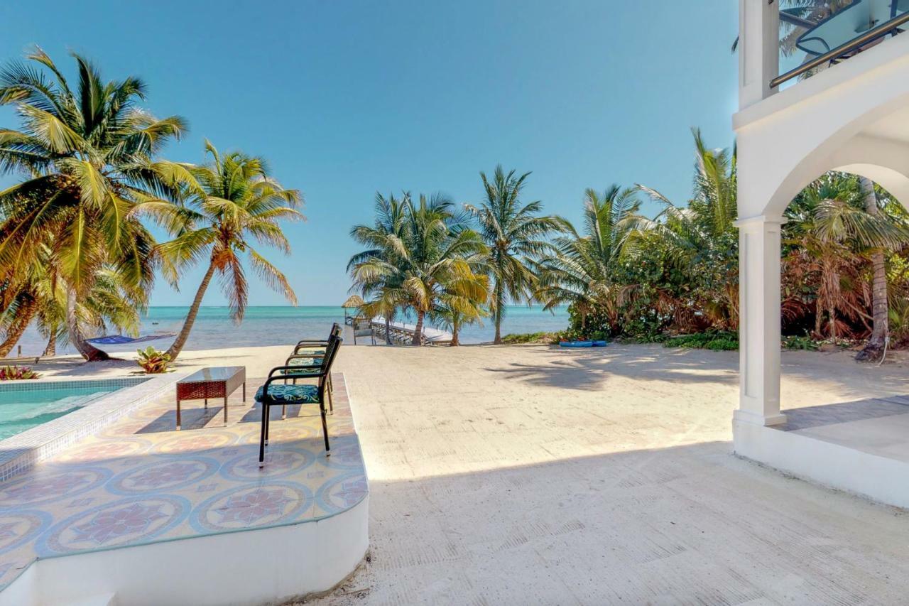 Blue Water Beach Villas San Pedro  Ruang foto
