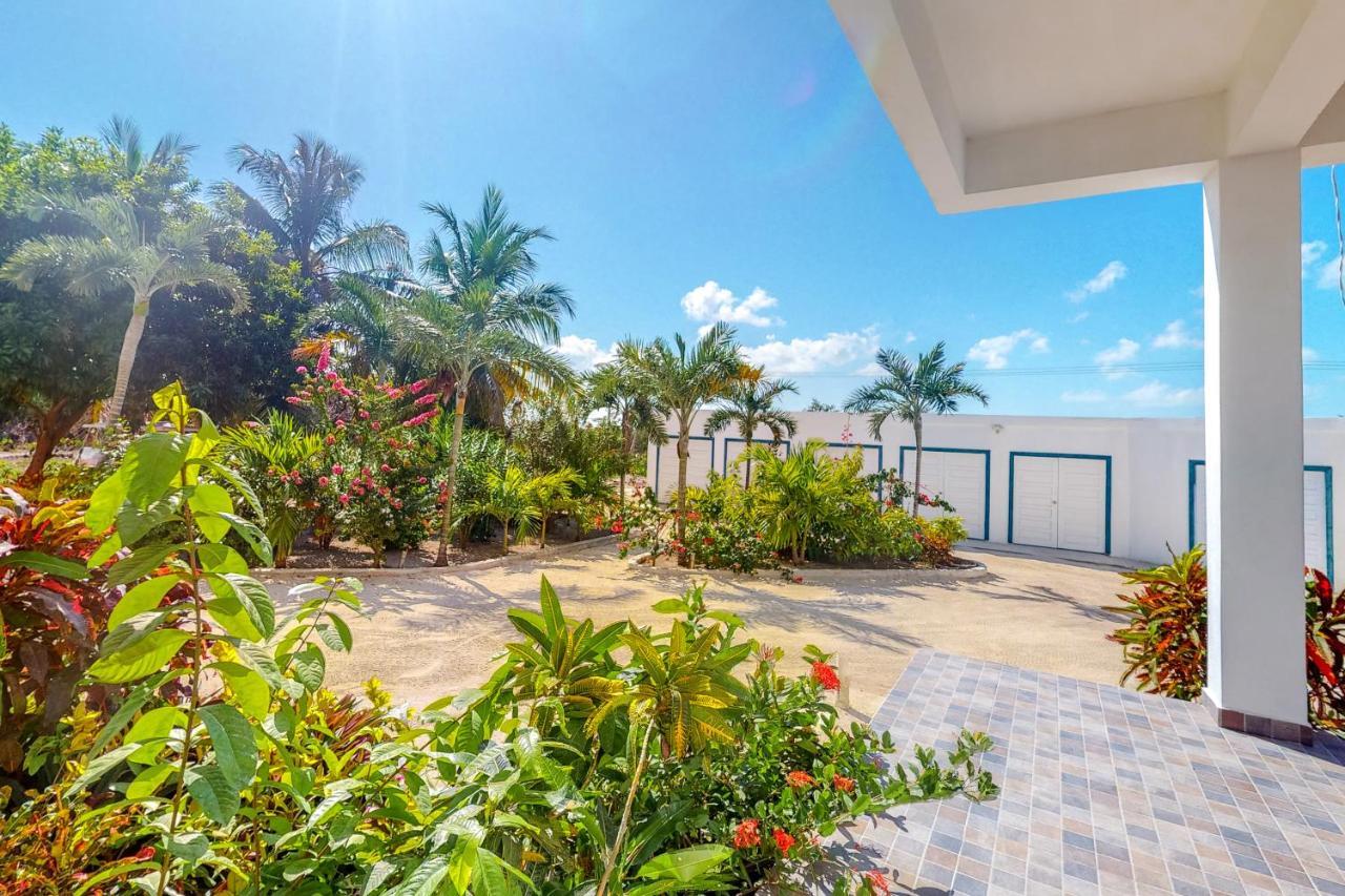 Blue Water Beach Villas San Pedro  Bagian luar foto