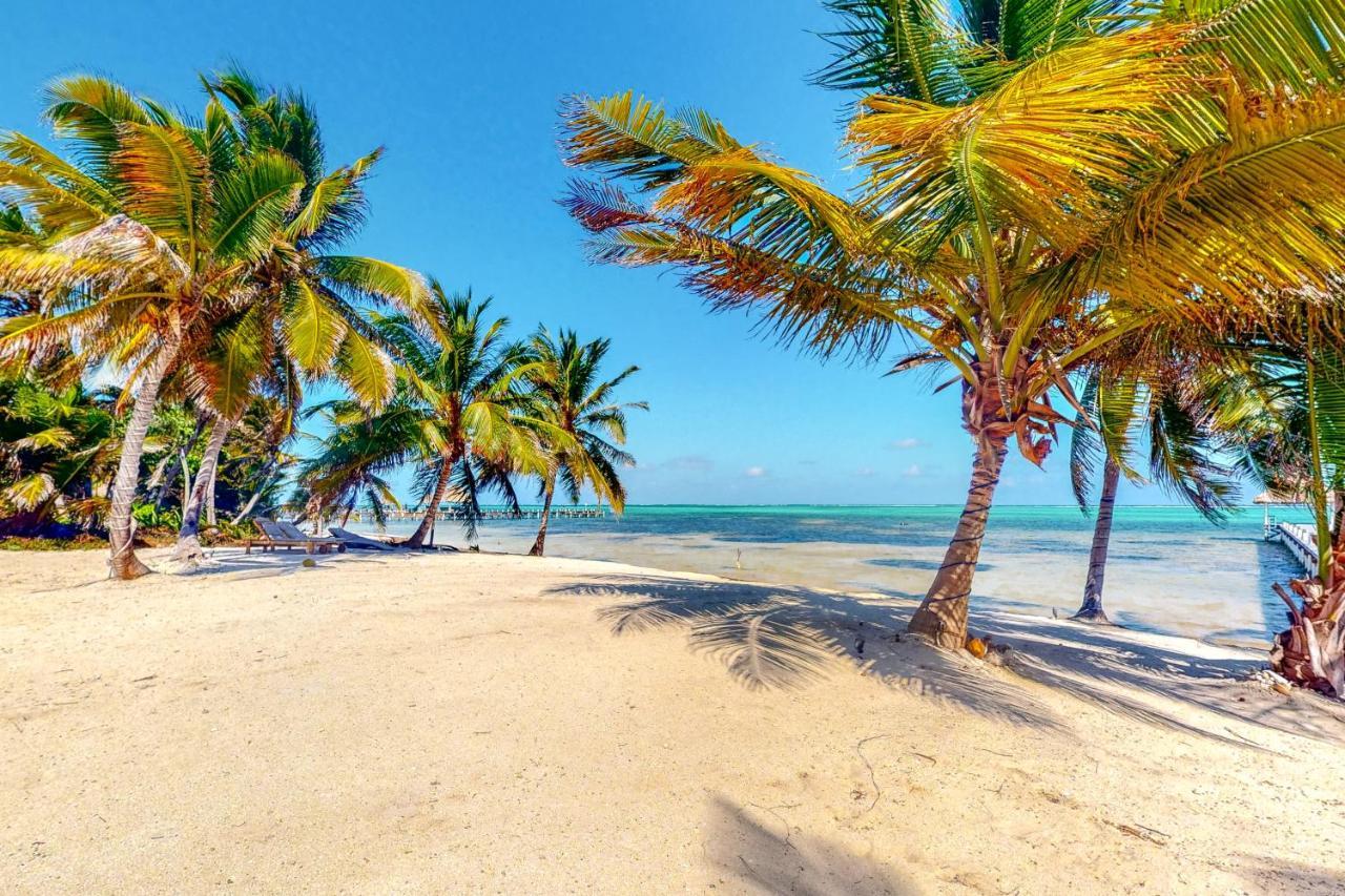 Blue Water Beach Villas San Pedro  Bagian luar foto